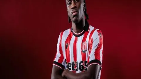 山东泰山3-0完胜武汉三镇，足協杯8强止步，总比分6-1晋级四强