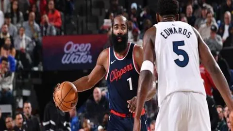 “不来梅续写德甲三冠辉煌”